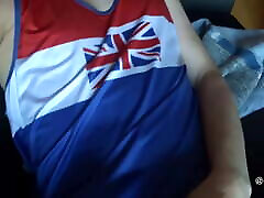wanking and cum in spandex singlet