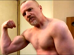 Muscular Daddy bodybuilder flexing muscles in gym vest then strips xax vdo hd and jerks off his big cock!