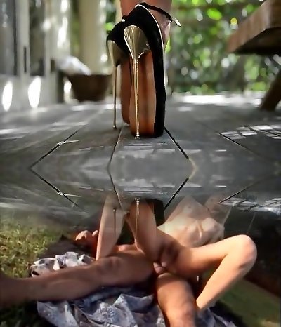 Чуваки под каблуками телок (порно фото)