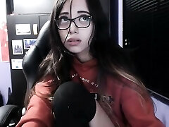 Emo Teen Flash Her Big Boobs on Webcam