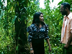 Boyfriend humps Desi Pornstar The StarSudipa in the open Jungle for cum into her Gullet ( Hindi Audio )